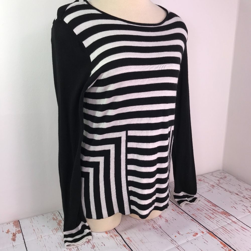 Liz Claiborne Black White Stripe Top 331-3 - Picture 5 of 5